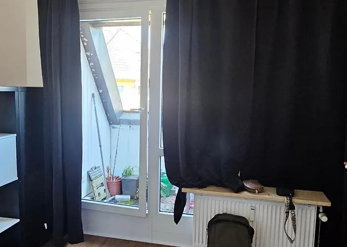 Cozy In Center, With Small Balcony Rum i privatbostad Dortmund