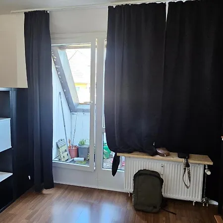 Cozy In Center, With Small Balcony Homestay szállás Dortmund